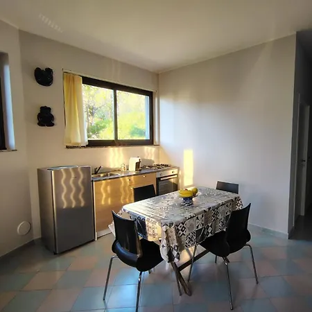 Apartment Le Costanze - Nel Cuore Del Parco Dei Nebrodi